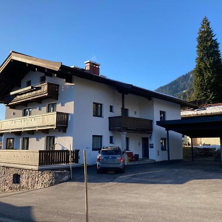 Fruehstueckspension & Appartements Eugenie Kitzbühel Exterior foto