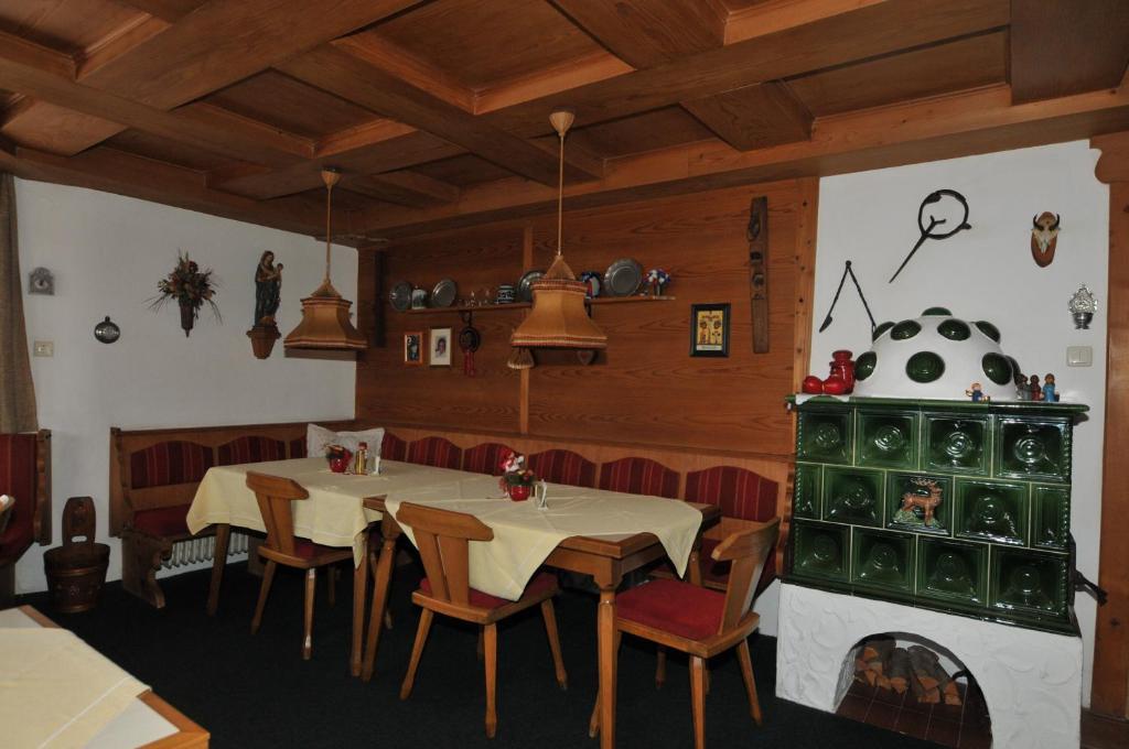 Fruehstueckspension & Appartements Eugenie Kitzbühel Exterior foto