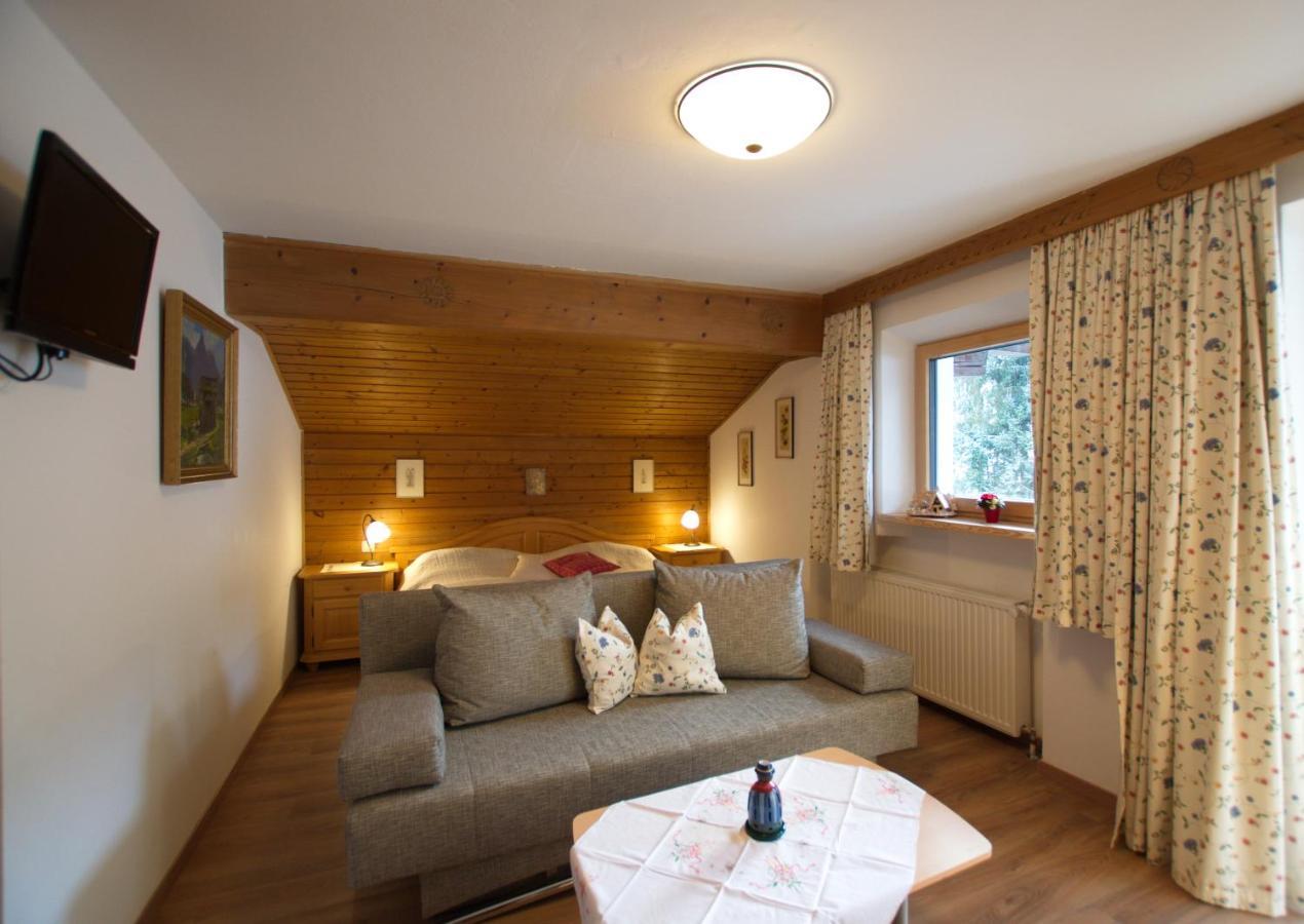 Fruehstueckspension & Appartements Eugenie Kitzbühel Exterior foto