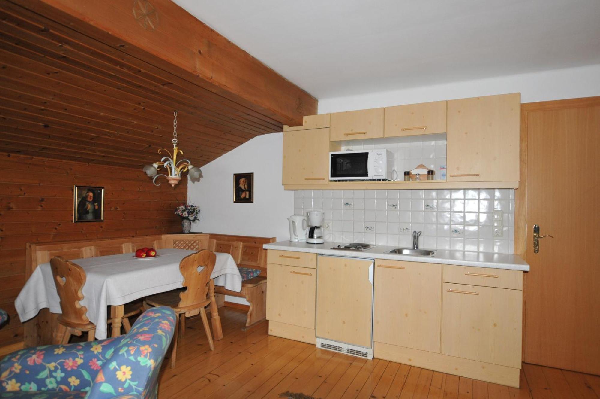 Fruehstueckspension & Appartements Eugenie Kitzbühel Exterior foto
