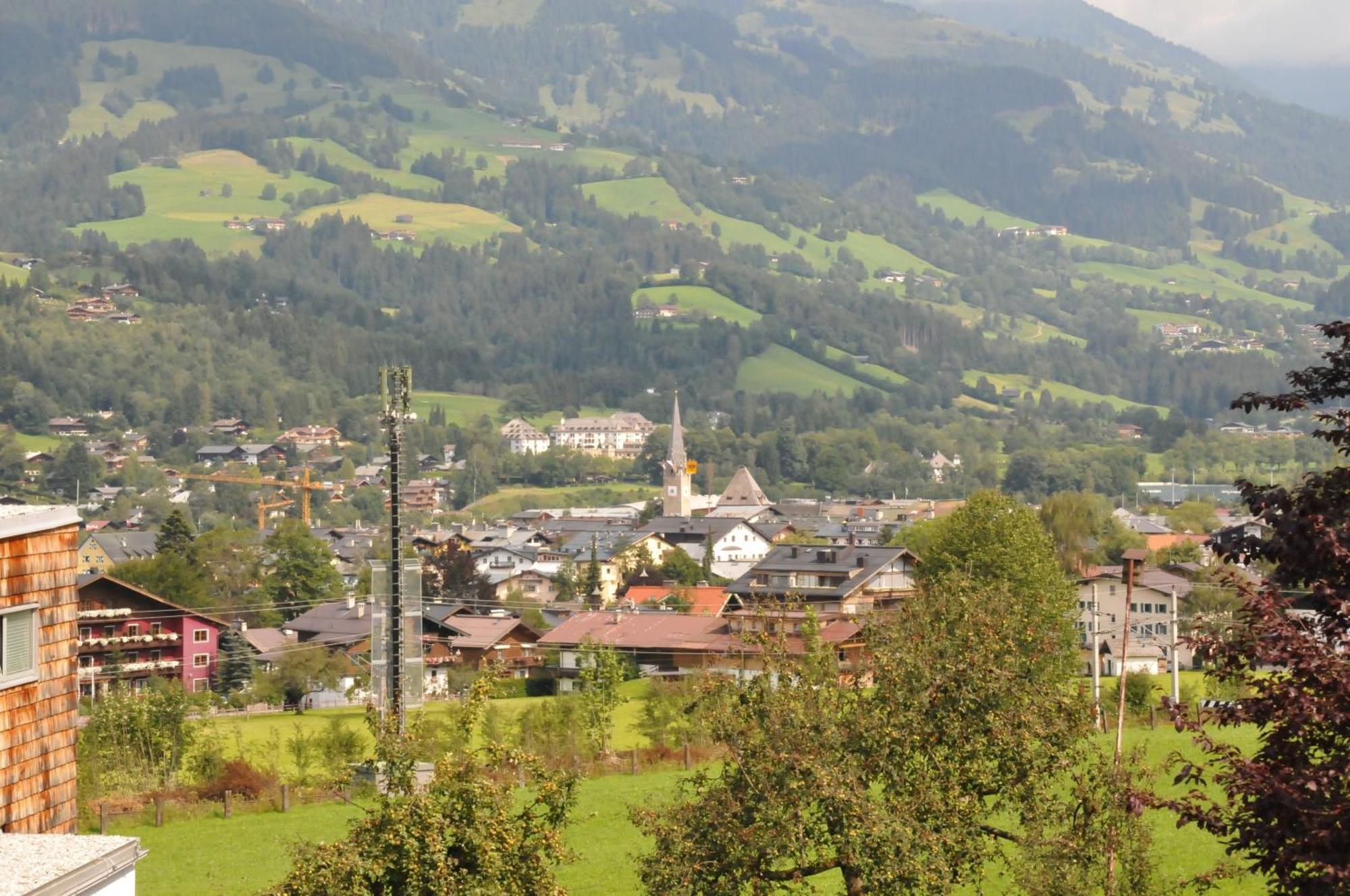 Fruehstueckspension & Appartements Eugenie Kitzbühel Exterior foto